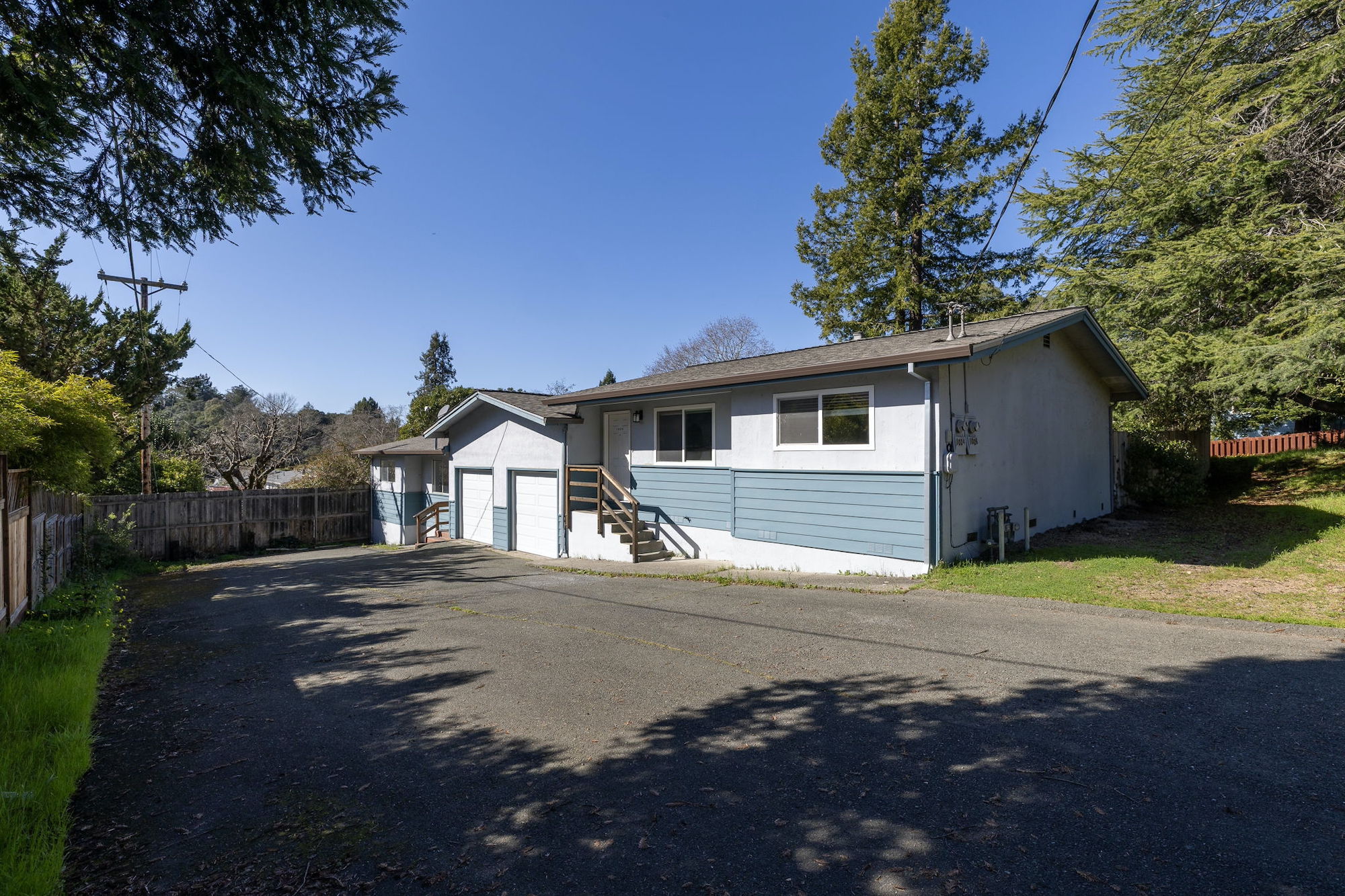1026 McFarlane Ave