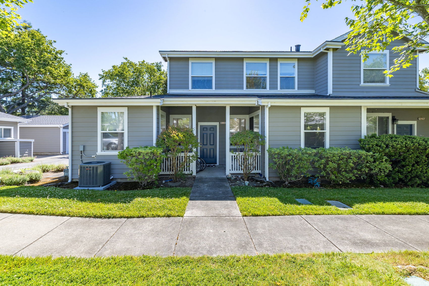 836 3rd St W