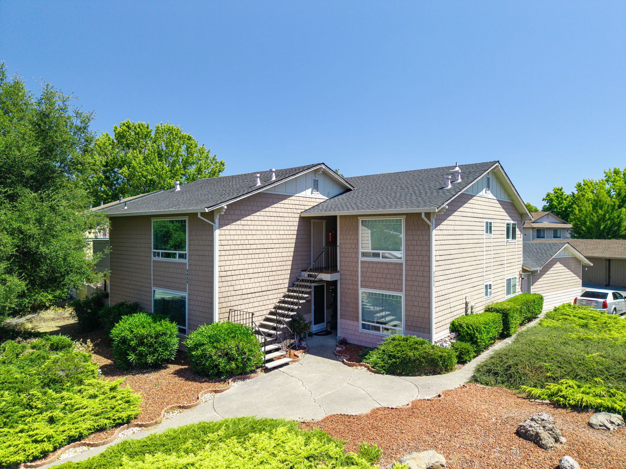 6530 Country Club Dr